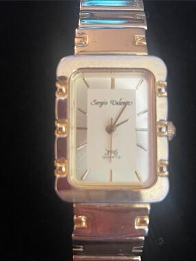 Sergio Valenti Gold-Tone Rectangular Watch. Runs great! Keeps great time!